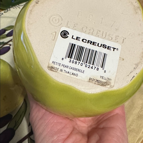 Le Creuset - Petite Pear Casserole Dish chartreuse small decorative collective - Picture 5 of 7